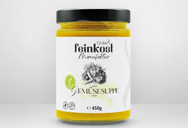 Gemüsesuppe von eatirol im Glas