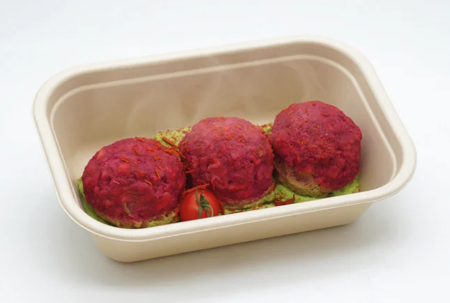 Rote-Beete-Knödel in der Portionsschale